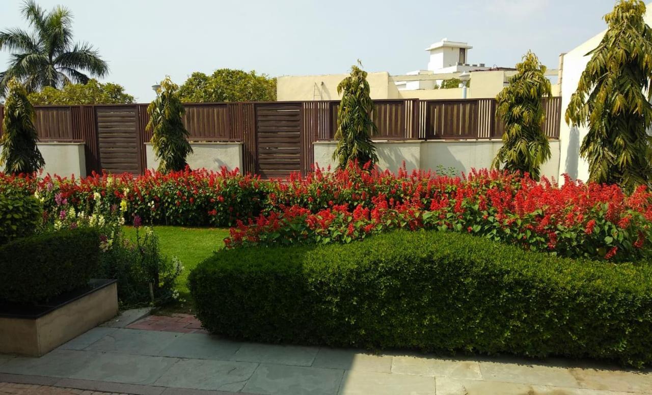 When In Gurgaon - Artemis Hospital 1 Min Walk, Fortis & Medanta 4 Mins Drive Exterior foto